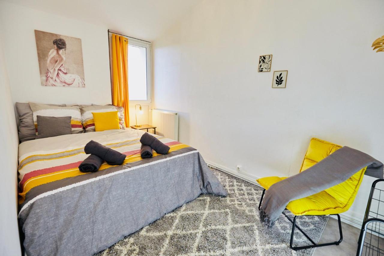Mona Lisa : Superbe Loft Centre Ville - Parking Gratuit - Wifi Ultra Rapide-Appareil Massage-Netflix-Jeu Societe Troyes Zewnętrze zdjęcie